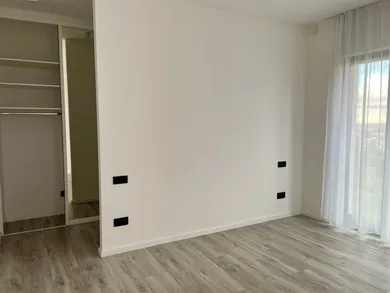 Na prenájom 4-izbový byt, 101 m², Bratislava-Staré Mesto, Javorinská