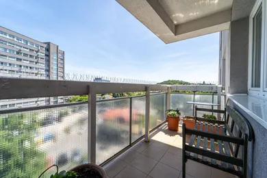 Na predaj 3-izbový byt, 80 m², Bratislava-Nové Mesto, Uhrova