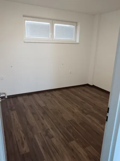 Na prenájom 2-izbový byt, 55 m², Dunajská Streda, Nemesszegská