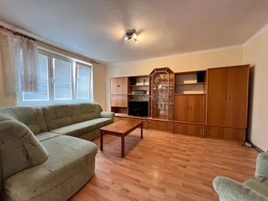 Na prenájom 3-izbový byt, 61 m², Trenčín, Osvienčimská