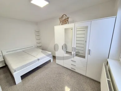 Na prenájom 2-izbový byt, 48 m², Bytča, S.Sakalovej