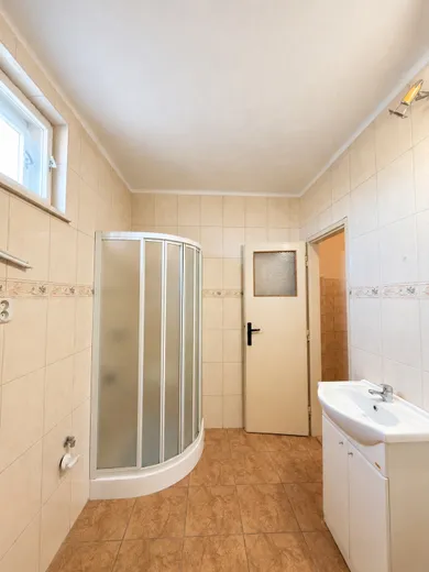 Na predaj dom, 195 m², Veľké Ozorovce