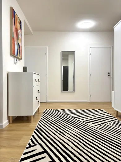 Na prenájom 4-izbový byt, 101 m², Bratislava-Staré Mesto, Jedlíkova