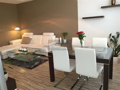 Na predaj 3-izbový byt, 72 m², Trnava, Ulica Tehelná