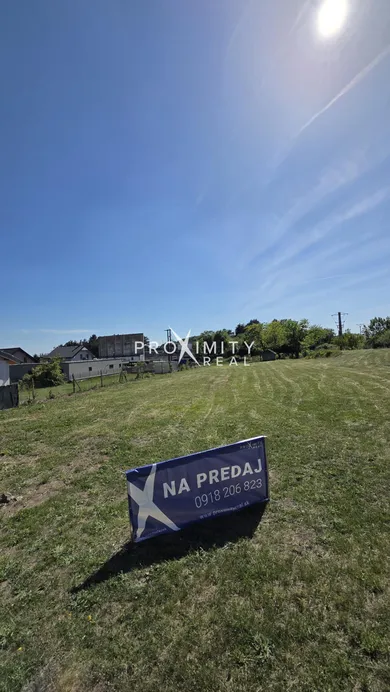 Działki na sprzedaż, Vinné · €269 900