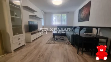 Mieszkania na wynajem, 3-pokojowe, Banská Bystrica · €800
