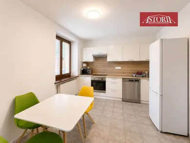 Na prenájom 2-izbový byt, 54 m², Martin, Jesenského
