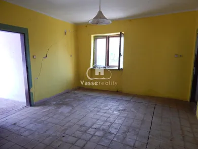 Na predaj 2-izbový dom, 104 m², Martovce