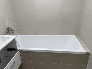 Na prenájom 3-izbový byt, 70 m², Bratislava-Petržalka, Macharova