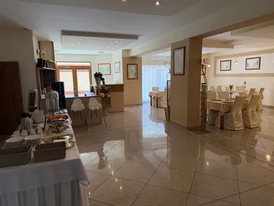 Коммерческие помещения в аренду, Trnava · €2 000