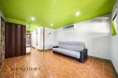 Na predaj 5-izbový dom, 148 m², Kolárovo