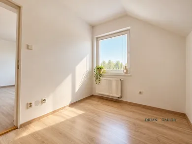 Na predaj 2-izbový byt, 551 m², Šamorín, Veterná