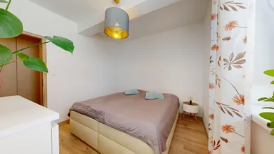 Na predaj 3-izbový byt, 72 m², Trnava, Mikovíniho