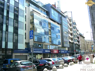 Na prenájom komerčné, 64 m², Bratislava-Staré Mesto, Dunajská