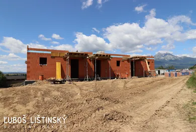 Na predaj 4-izbový byt, 117 m², Veľká Lomnica, Smreková