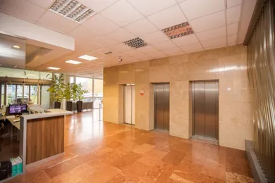 Na prenájom komerčné, 13 m², Bratislava-Ružinov, Drieňová