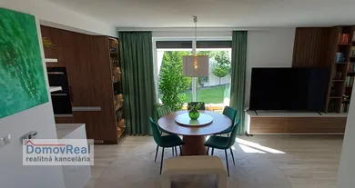 Na predaj 4-izbový dom, 94 m², Rovinka, Žitná ulica
