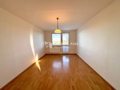 Na prenájom byt v Nové Zámky · €450 · Dokončené