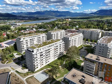 Квартиры на продажу, 3-комнатные, Žilina · €305 000