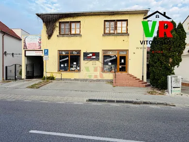 Komerčné priestory na prenájom, Nitra · €1 100