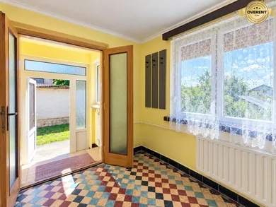 Na predaj 3-izbový dom, 90 m², Oslany
