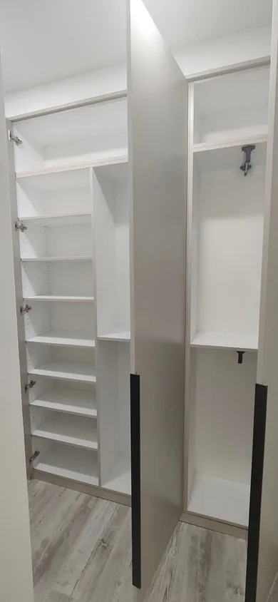 Na predaj 3-izbový byt, 56 m², Bratislava-Ružinov, Sečovská