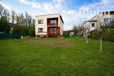 Domy na sprzedaż, 6-pokojowe, Martin · €220 000