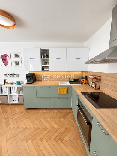 Na predaj 3-izbový byt, 72 m², Banská Bystrica
