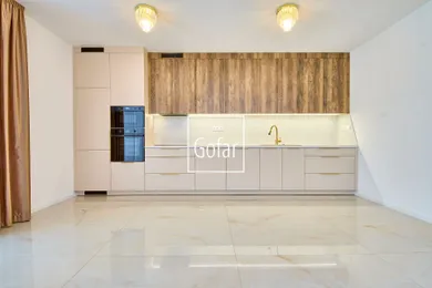 Na predaj 4-izbový dom, 119 m², Horný Bar