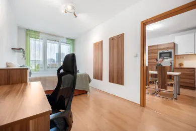 Na predaj 2-izbový byt, 58 m², Bratislava-Ružinov, Jégého