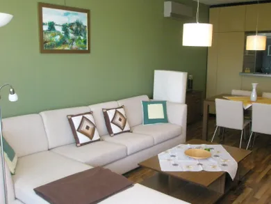 Na prenájom 2-izbový byt, 68 m², Bratislava-Ružinov, Drieňová