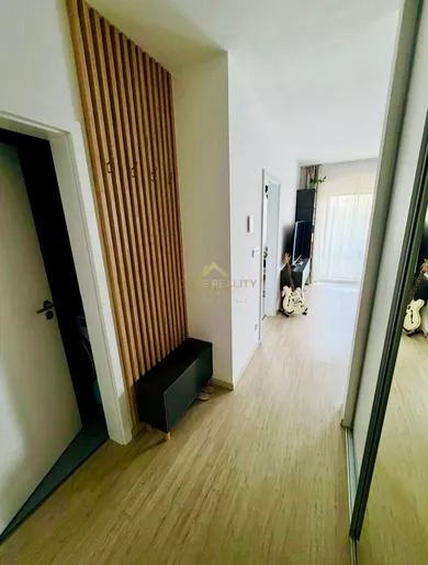 Na prenájom 2-izbový byt, 44 m², Bratislava-Ružinov, Hraničná