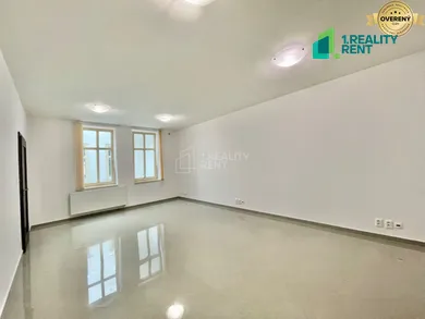 Na prenájom komerčné, 62 m², Žilina, Mariánske námestie