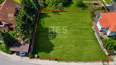 Na predaj pozemok, 674 m², Borinka
