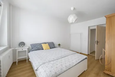 Na predaj 4-izbový byt, 98 m², Bratislava-Staré Mesto, Martinengova