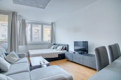 Na prenájom 2-izbový byt, 65 m², Bratislava-Devínska Nová Ves