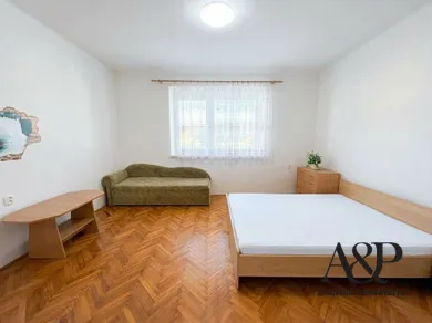 Na predaj dom, 260 m², Brodské
