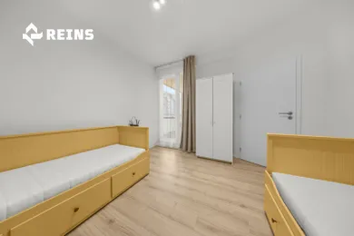 Na predaj 3-izbový byt, 88 m², Bratislava-Petržalka, Lužná