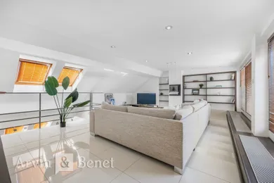 Na predaj 4-izbový byt, 124 m², Bratislava-Ružinov, Košická