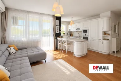 Na predaj 3-izbový byt, 70 m², Bratislava-Rača, Závadská