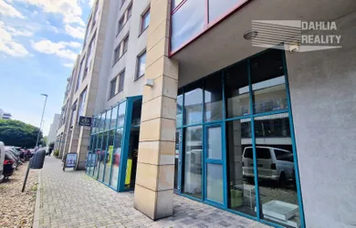 Na predaj komerčné, Bratislava-Nové Mesto, Junácka