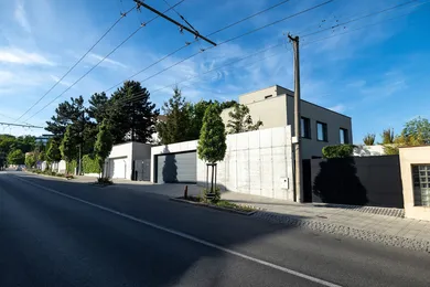 Na predaj dom, 202 m², Bratislava-Nové Mesto, Jeséniova