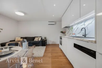 Na predaj 3-izbový byt, 63 m², Bratislava-Záhorská Bystrica