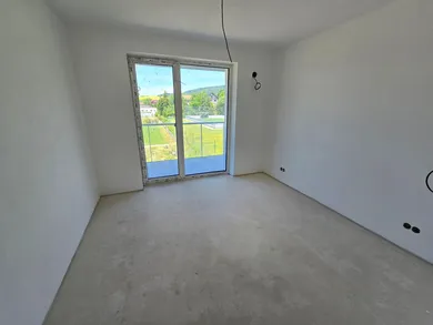 Na predaj 3-izbový byt, 62 m², Hôrky, Družstevná