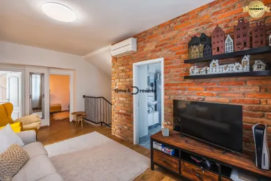 Na predaj 5-izbový dom, 230 m², Nitra, Jelenecká