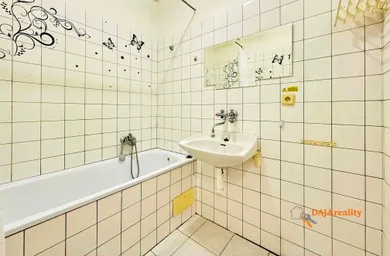 Na prenájom 1-izbový byt, 44 m², Šaľa, Fr. Kráľa