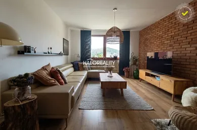 Mieszkania na sprzedaż, 3-pokojowe, Revúca · €91 000