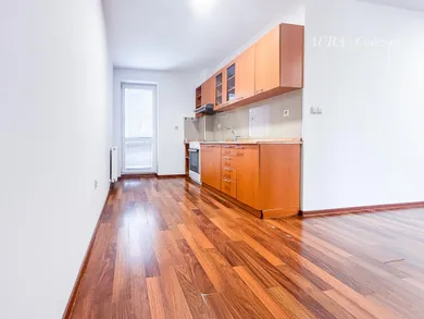 Na prenájom 2-izbový byt, 65 m², Kysucké Nové Mesto
