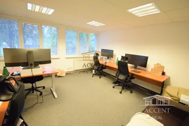 Коммерческие помещения в аренду, Bratislava-Ružinov · €2 322
