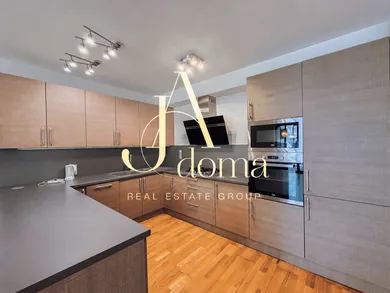 Byty na prenájom 3-izbový, Bratislava-Nové Mesto · €1 150